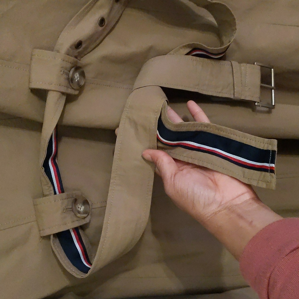 Classic Tommy Hilfiger Double-breasted Trench w/ Hood, Belt,& Pockets sz XS, Tan - Picture 6 of 14